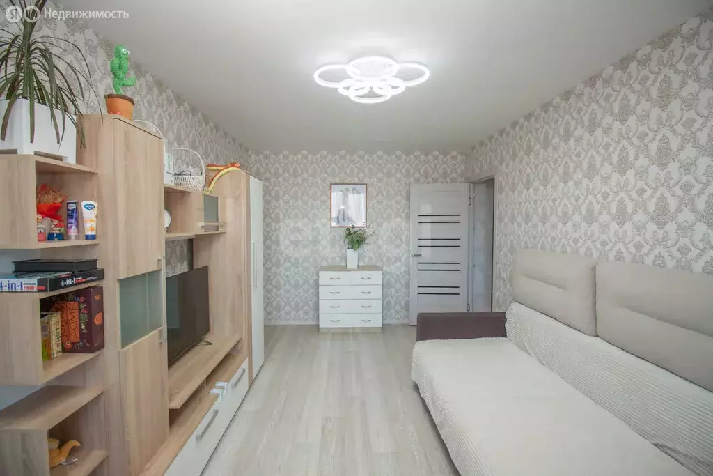 3-комнатная квартира: Южно-Сахалинск, Южная улица, 24А (73 м) - Фото 1