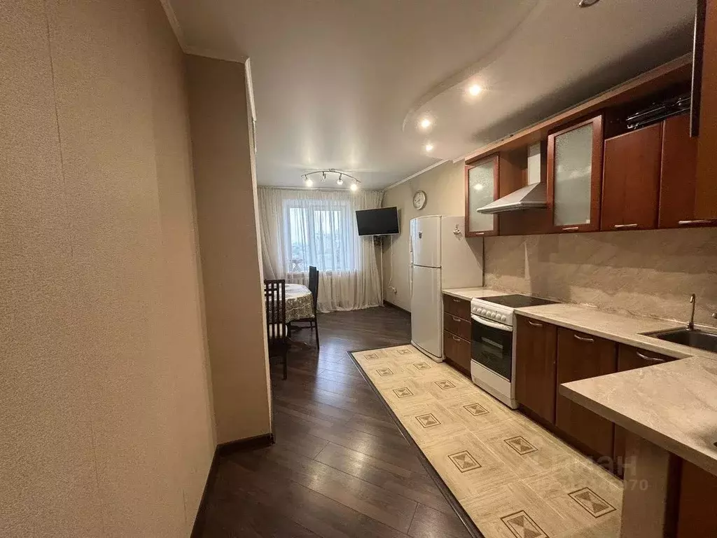 2-к кв. Челябинская область, Челябинск Российская ул., 61а (75.0 м) - Фото 1