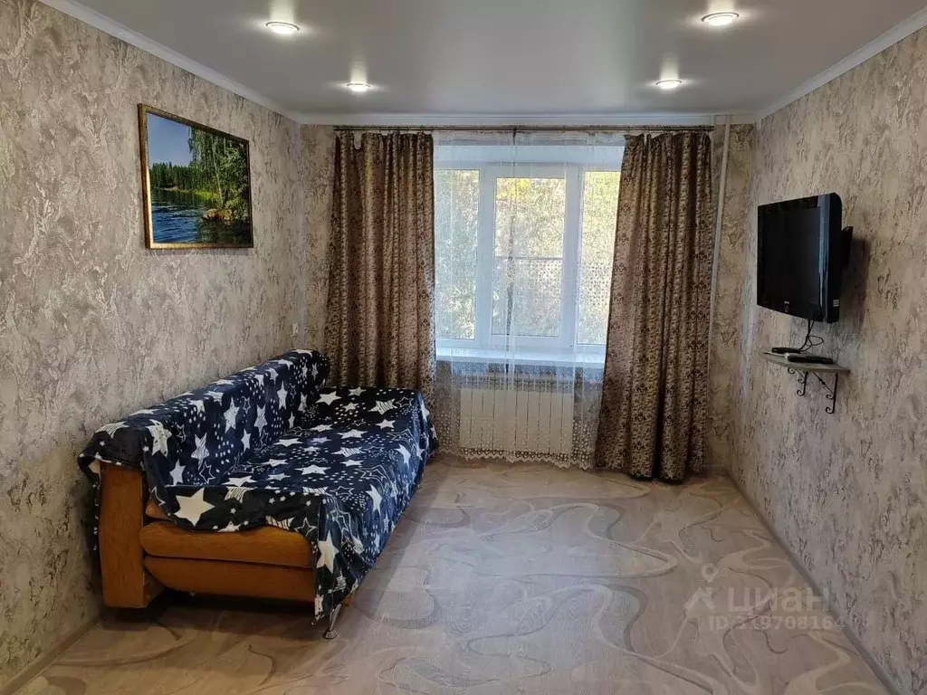 2-к кв. Астраханская область, Астрахань ул. Ахшарумова, 6/42 (42.0 м) - Фото 0