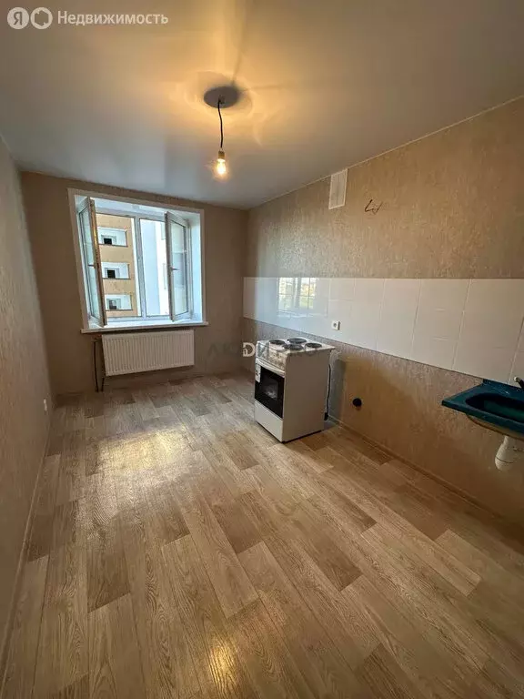 3-комнатная квартира: Энгельс, Волжский проспект, 63А (63 м) - Фото 1