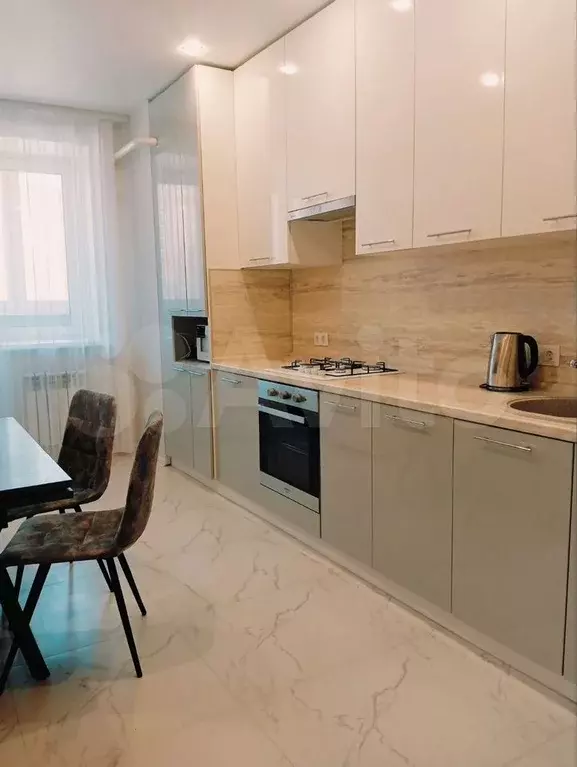 2-к. квартира, 58 м, 2/9 эт. - Фото 0
