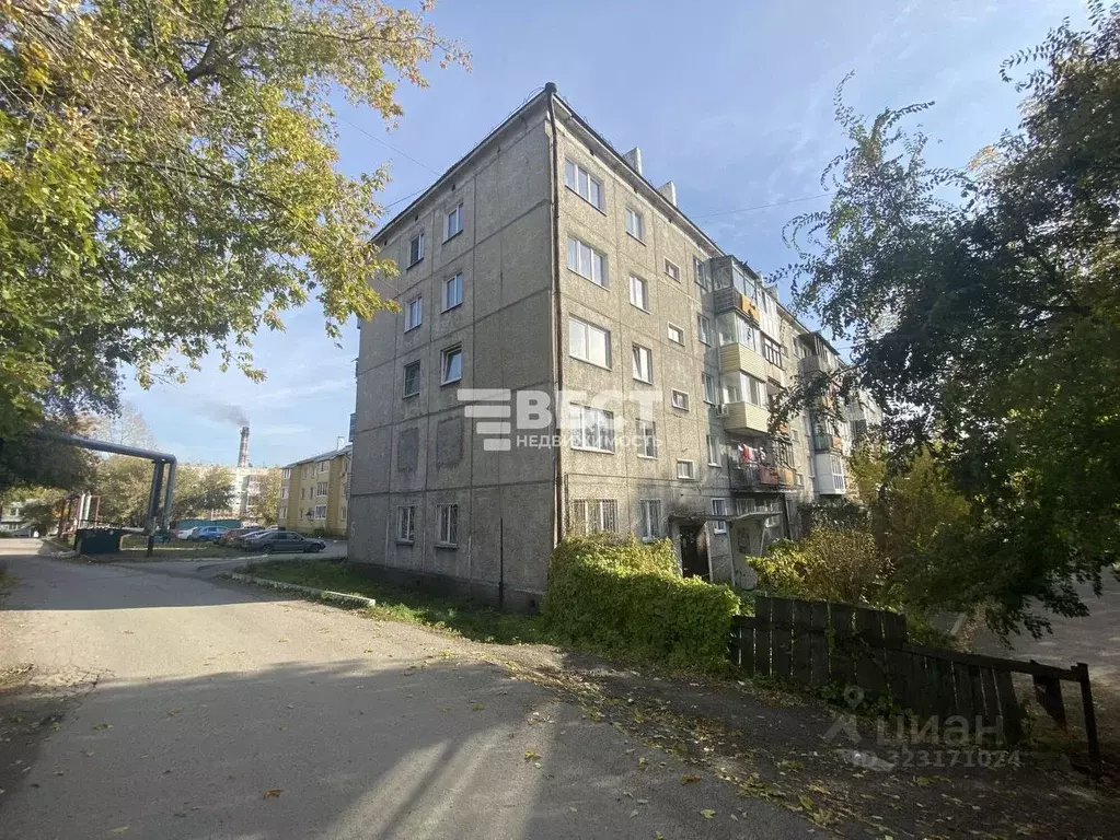 2-к кв. Кемеровская область, Ленинск-Кузнецкий ул. Суворова, 5 (43.0 ... - Фото 2