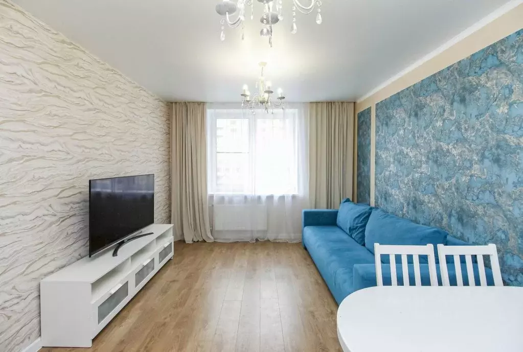 3-к кв. Тюменская область, Тюмень ул. Тимофея Чаркова, 79к3 (70.6 м) - Фото 1