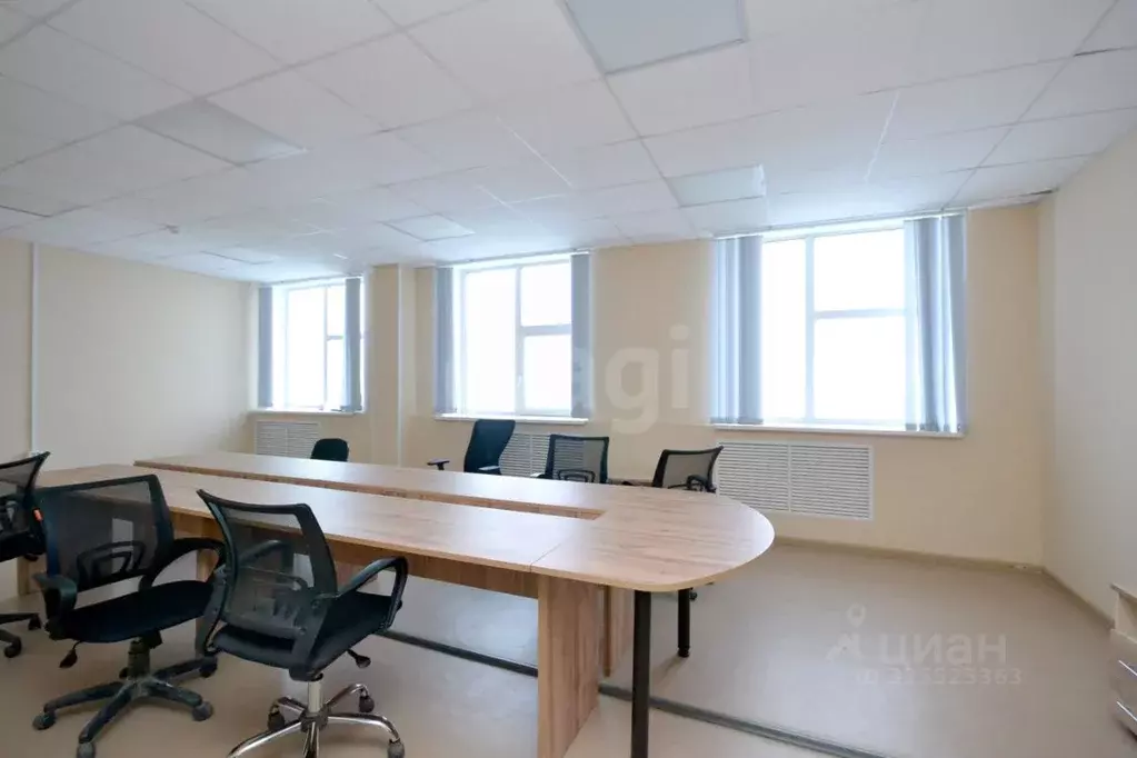 Торговая площадь в Саха (Якутия), Якутск ул. 50 лет Советской Армии, 5 ... - Фото 1