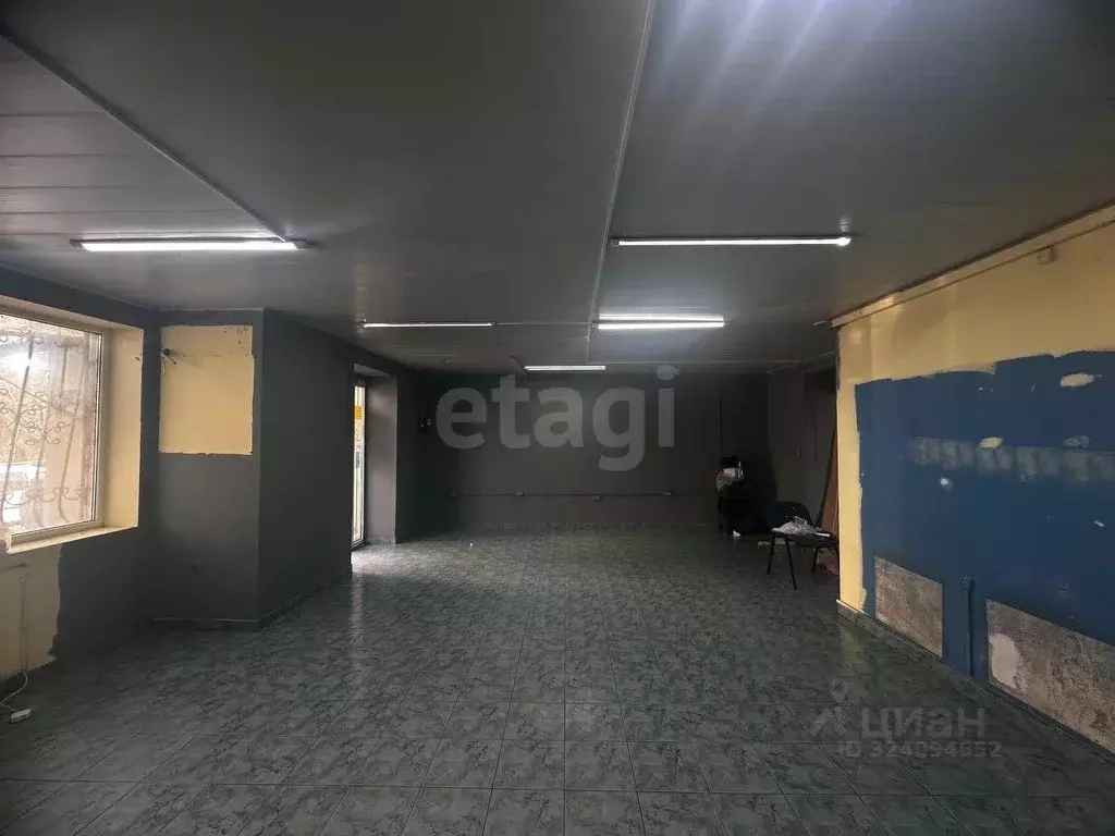 Торговая площадь в Крым, Симферополь ул. Залесская (56 м) - Фото 1