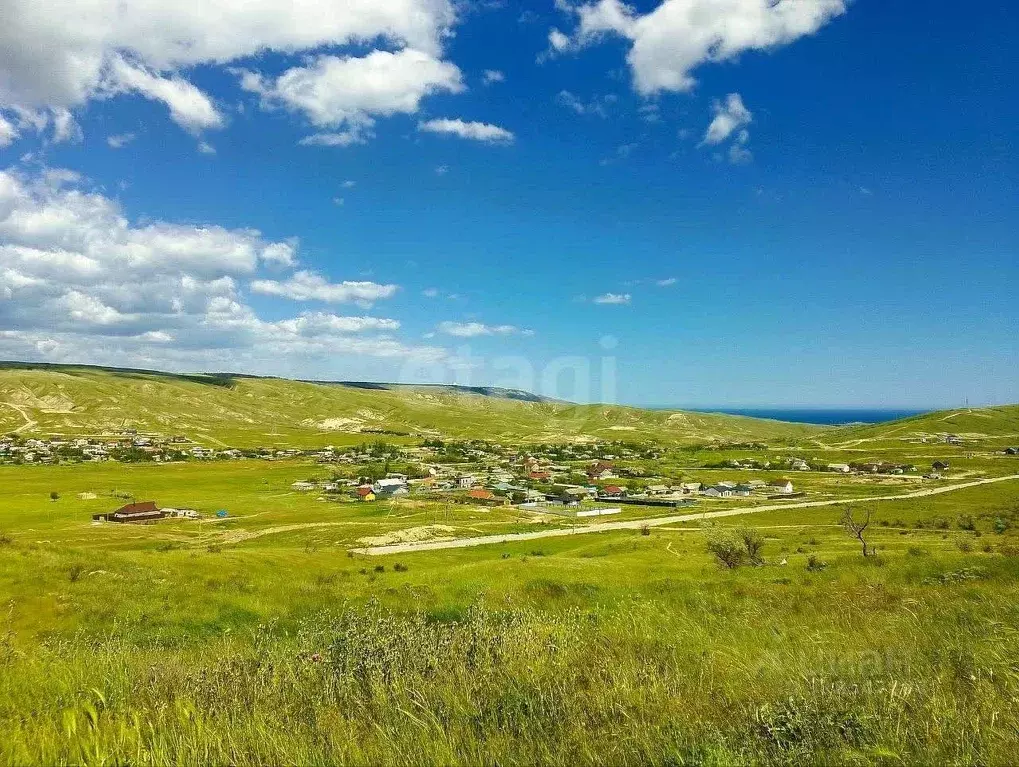 Участок в Крым, Феодосия муниципальный округ, Щебетовка пгт ул. ... - Фото 0