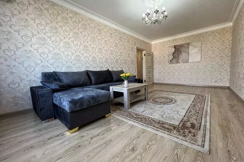 2-к кв. Дагестан, Каспийск ул. Молодежная, 4 (85.0 м) - Фото 1
