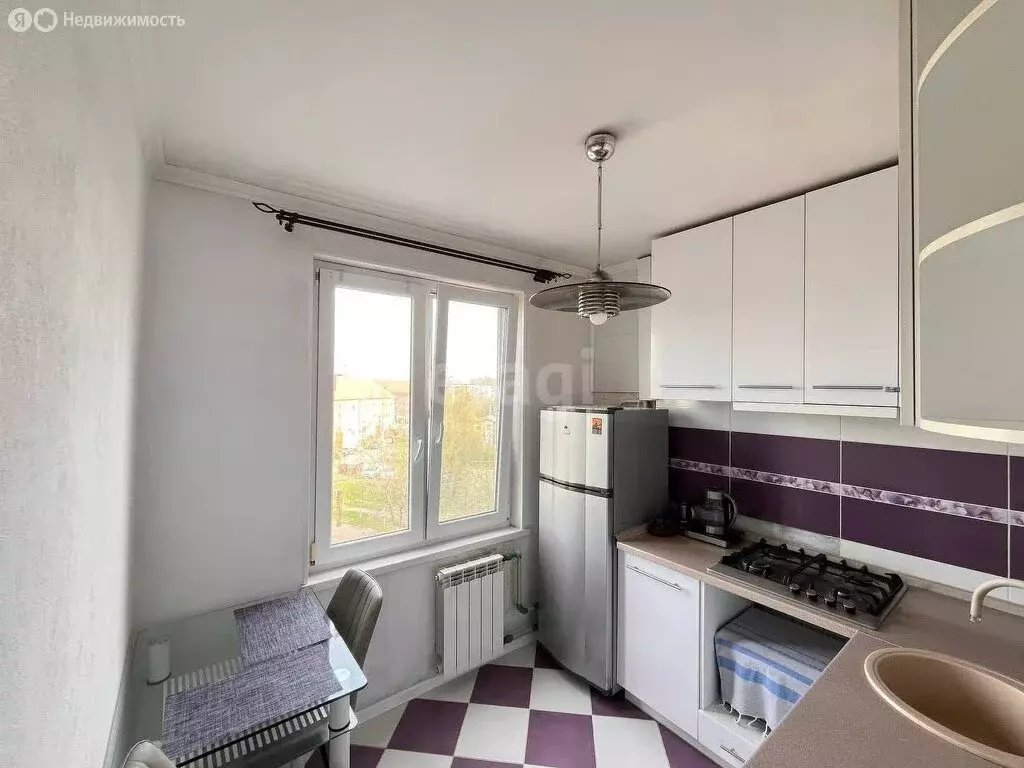 3-комнатная квартира: Калининград, Батальная улица, 72 (58.7 м) - Фото 0
