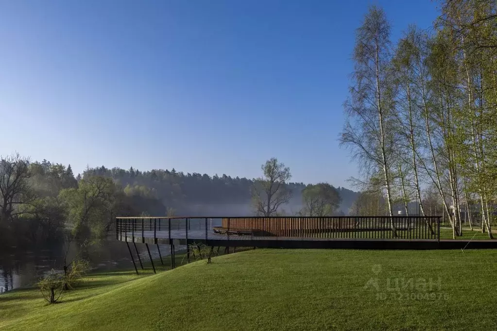 Участок в Московская область, Красногорск городской округ, д. ... - Фото 0