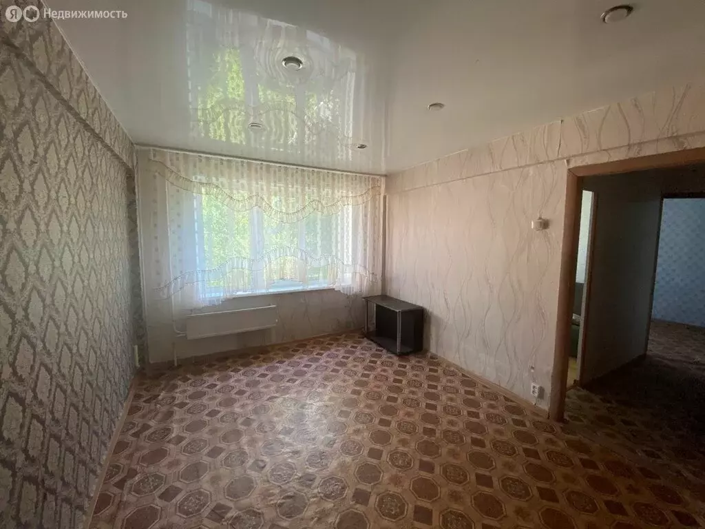 2-комнатная квартира: Саяногорск, микрорайон Ленинградский, 22 (35 м) - Фото 2