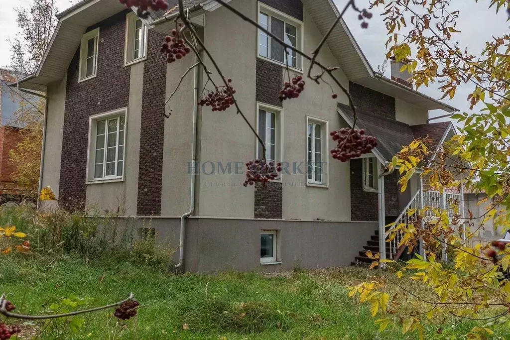 Дом в Московская область, Долгопрудный проезд 4-й Московский (260 м) - Фото 0