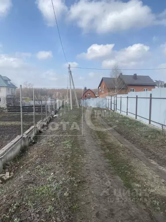 Участок в Воронежская область, с. Новая Усмань ул. Надежды, 5 (9.0 ... - Фото 1