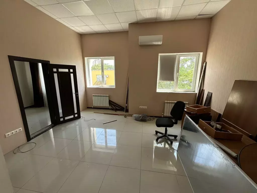 Офис в Краснодарский край, Новороссийск просп. Ленина, 40А/1 (19 м) - Фото 2