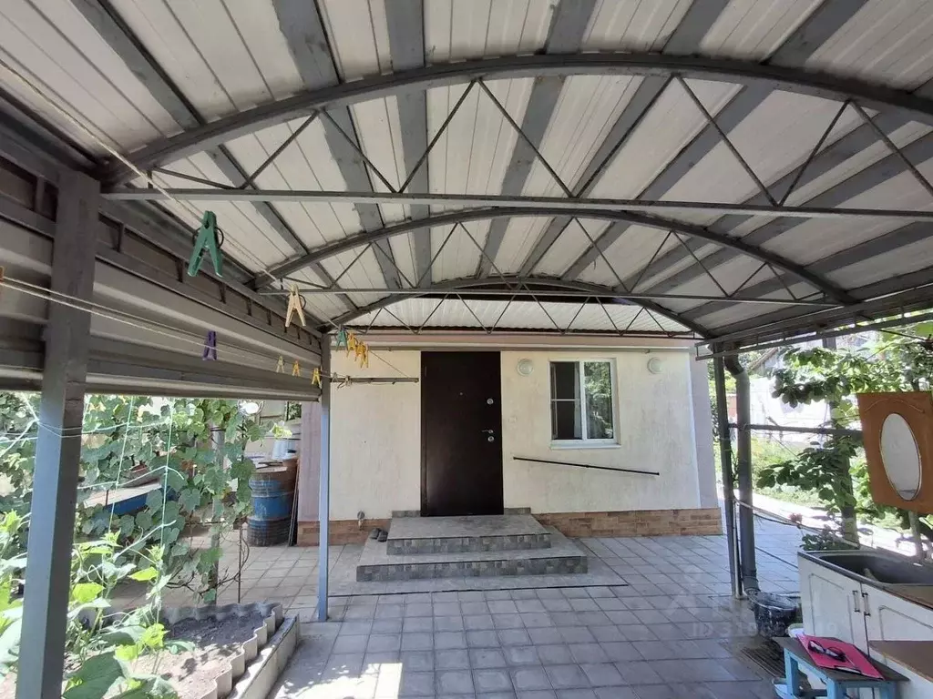 Дом в Краснодарский край, Абинск Ипподромная ул. (73 м) - Фото 1