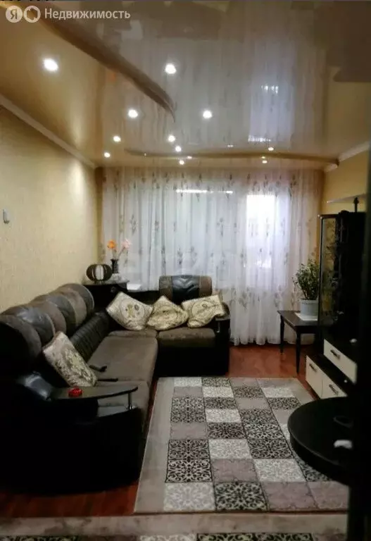 2-комнатная квартира: Тобольск, 8-й микрорайон, 19 (46 м) - Фото 1