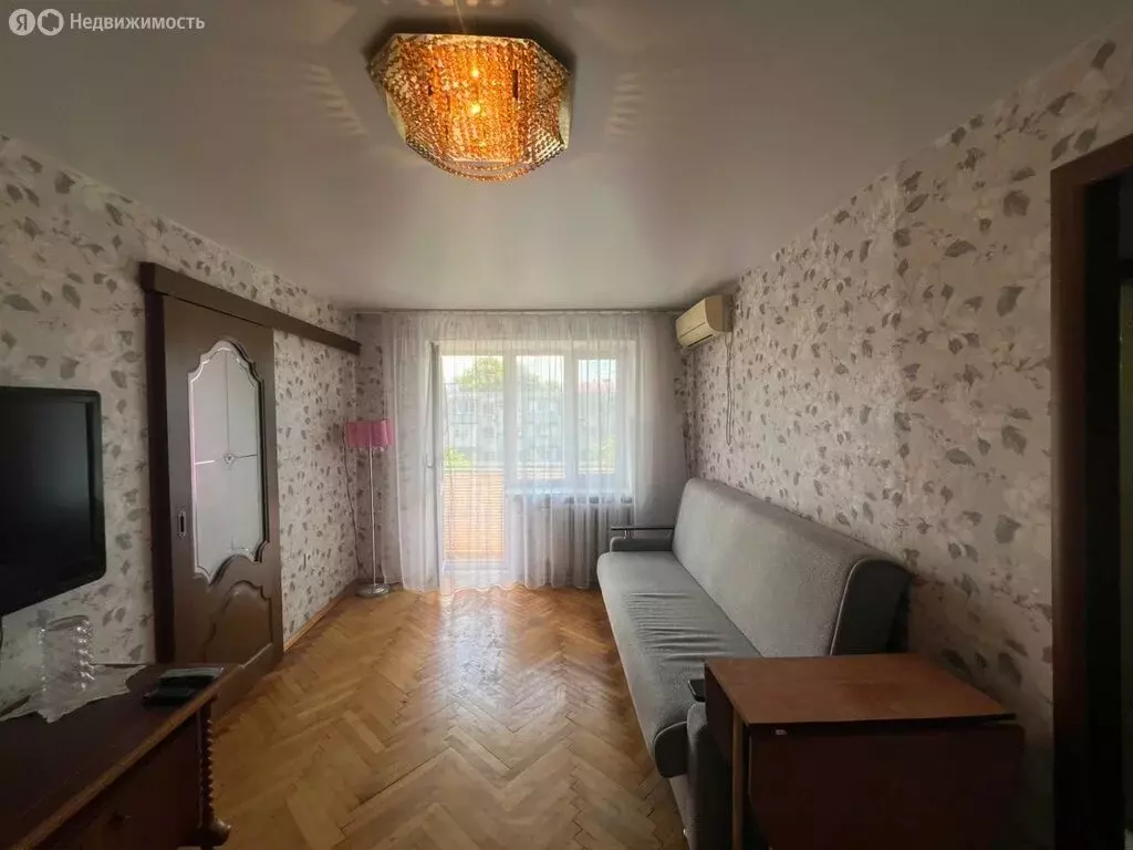 3-комнатная квартира: Анапа, улица Горького, 66 (55 м) - Фото 1