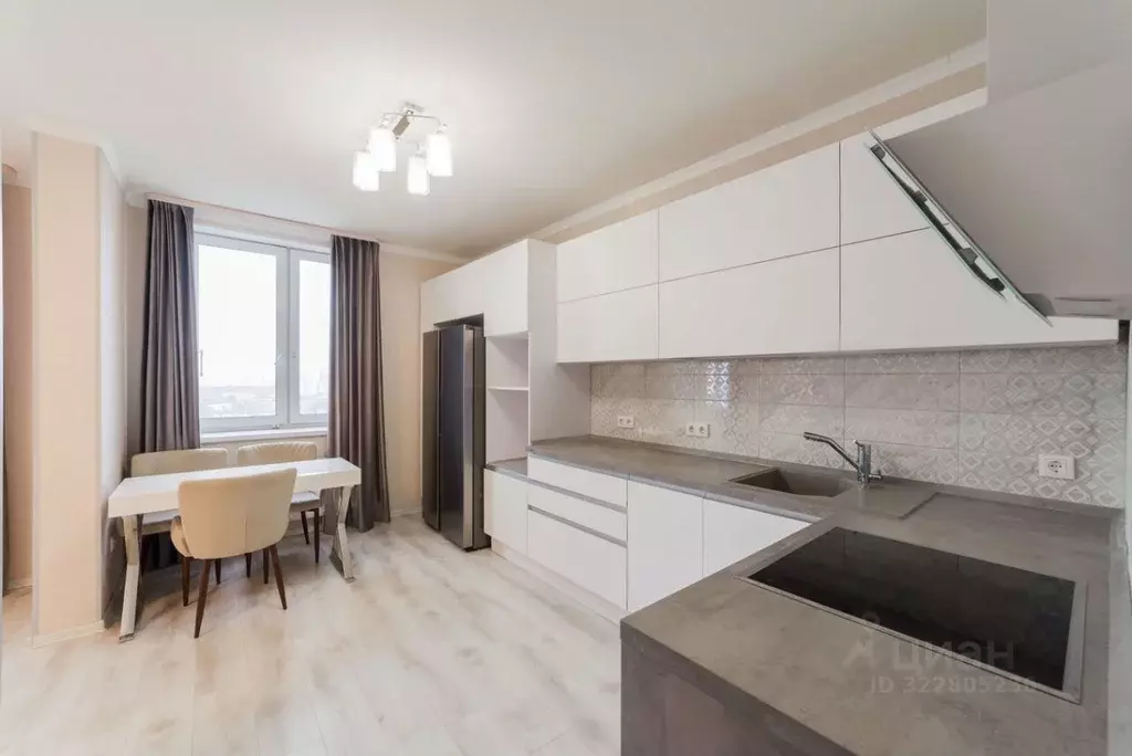 3-к кв. Свердловская область, Екатеринбург ул. Гастелло, 32А (79.0 м) - Фото 2