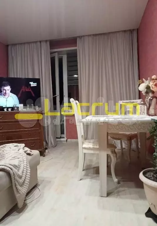 2-к. квартира, 45 м, 5/5 эт. - Фото 1