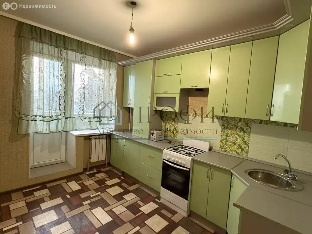 1-комнатная квартира: Новый Оскол, Успенская улица, 32/1 (36.4 м) - Фото 0