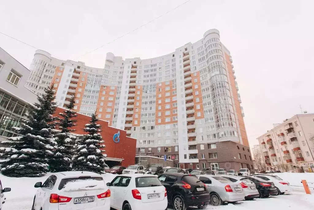 1-к кв. Свердловская область, Екатеринбург ул. Малышева, 4Б (51.0 м) - Фото 2