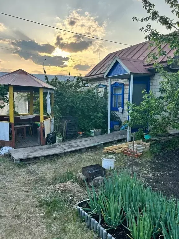 Дом в Тюменская область, Ялуторовск ул. Ентальцева (20 м) - Фото 0