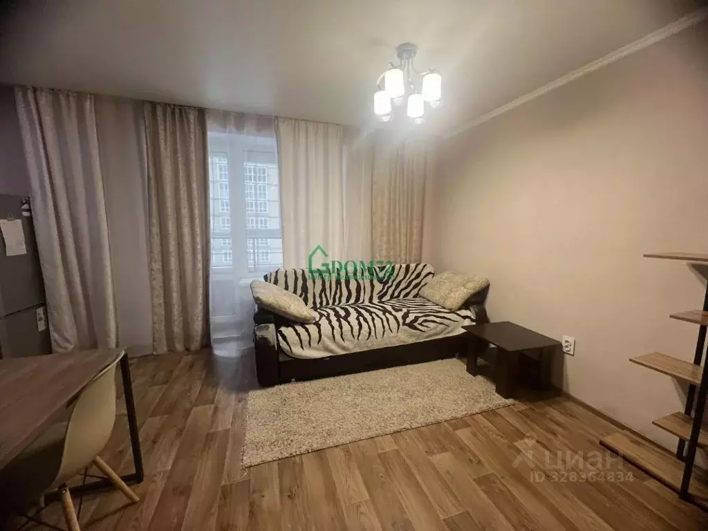 Студия Тюменская область, Тобольск 15-й мкр, 34 (28.0 м) - Фото 2