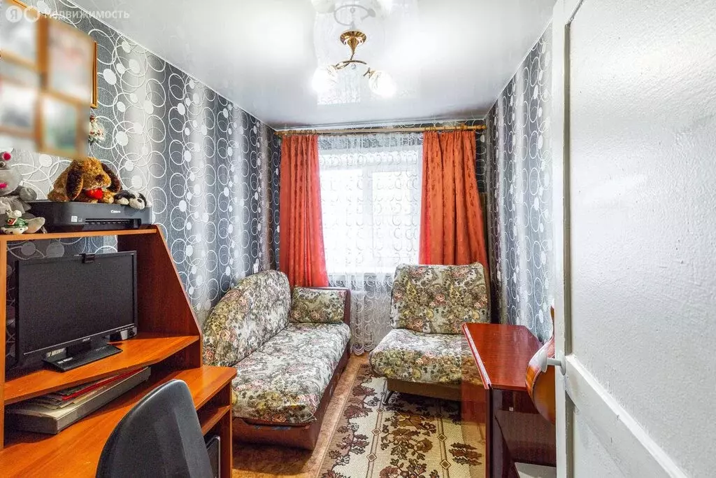 2-комнатная квартира: Омск, улица 10 лет Октября, 175 (41.4 м) - Фото 0