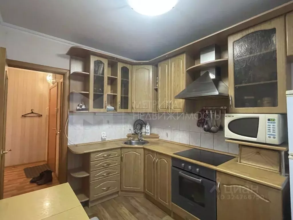 3-к кв. Тюменская область, Тюмень ул. Пермякова, 54а (66.0 м) - Фото 1