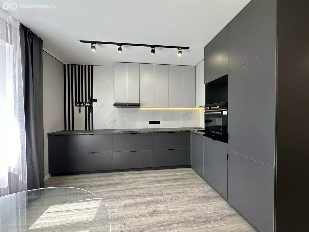 3-комнатная квартира: Оренбург, улица Неплюева, 2 (78 м) - Фото 1