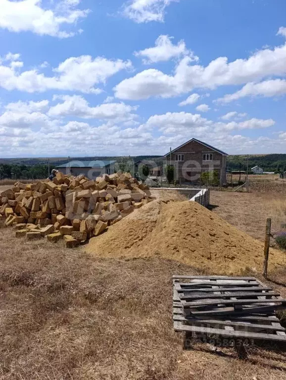 Участок в Крым, Симферопольский район, Пожарское с/пос, с. Водное ул. ... - Фото 1