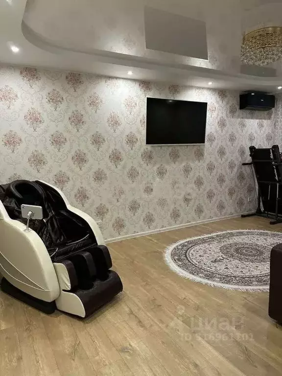 3-к кв. Тюменская область, Тюмень Кремлевская ул., 85 (90.6 м) - Фото 1