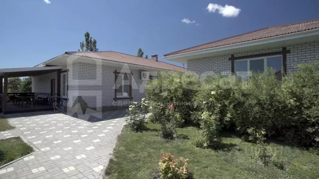 Дом в Волгоградская область, Иловлинский район, Трехостровская ст-ца ... - Фото 1