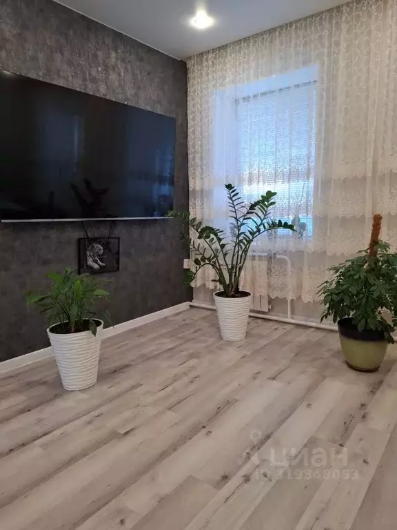 Дом в Красноярский край, Красноярск Суворовский мкр, ул. Макаренко, 16 ... - Фото 1