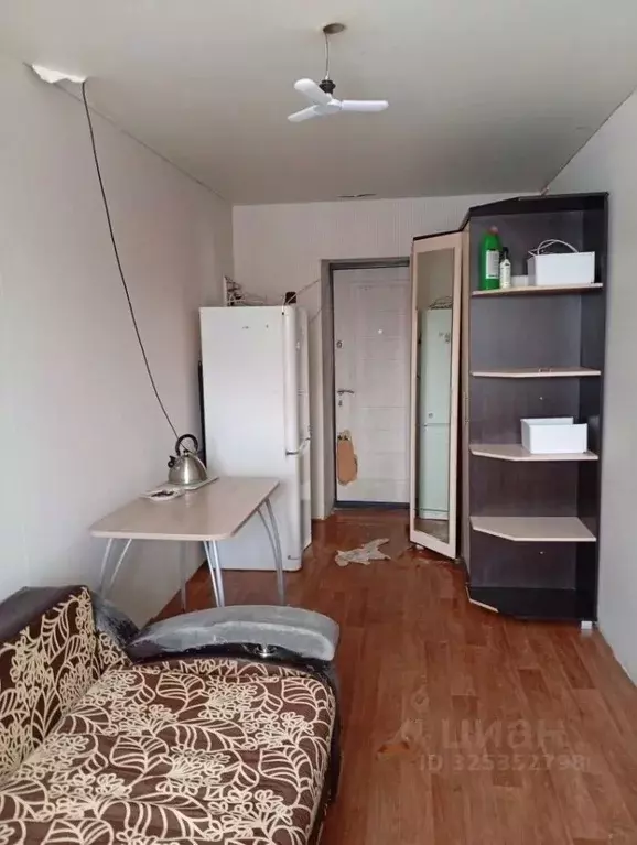 Комната Омская область, Омск пос. Амурский, ул. 3-я Челюскинцев, 99 ... - Фото 1