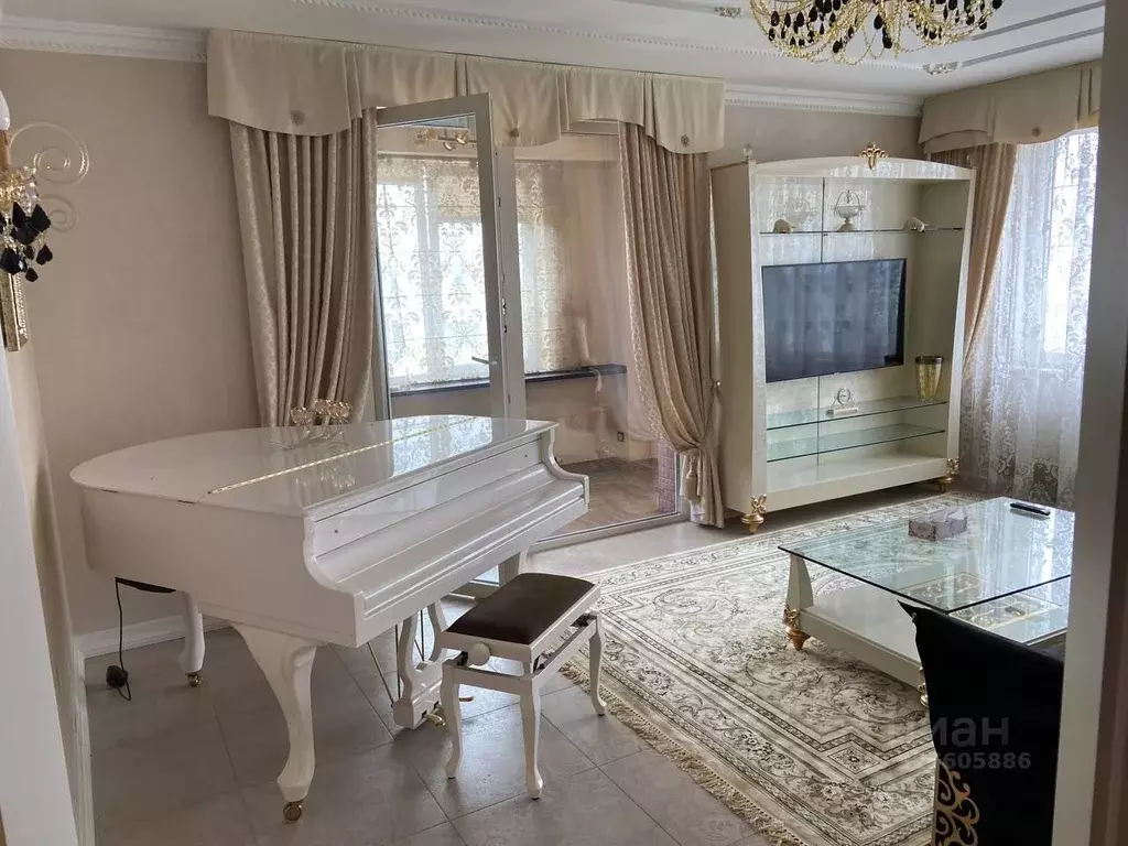 2-к кв. Кемеровская область, Новокузнецк ул. Орджоникидзе, 37 (131.0 ... - Фото 1