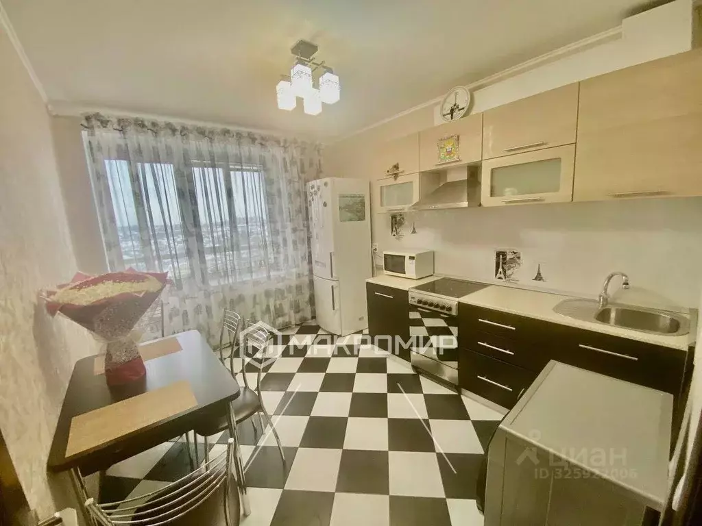 2-к кв. Брянская область, Брянск ул. Ромашина, 58к3 (62.0 м) - Фото 1