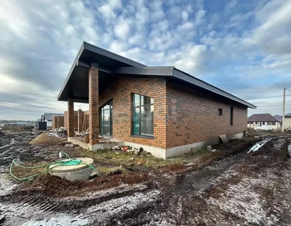 Дом в Башкортостан, Уфимский район, Русско-Юрмашский сельсовет, д. ... - Фото 1