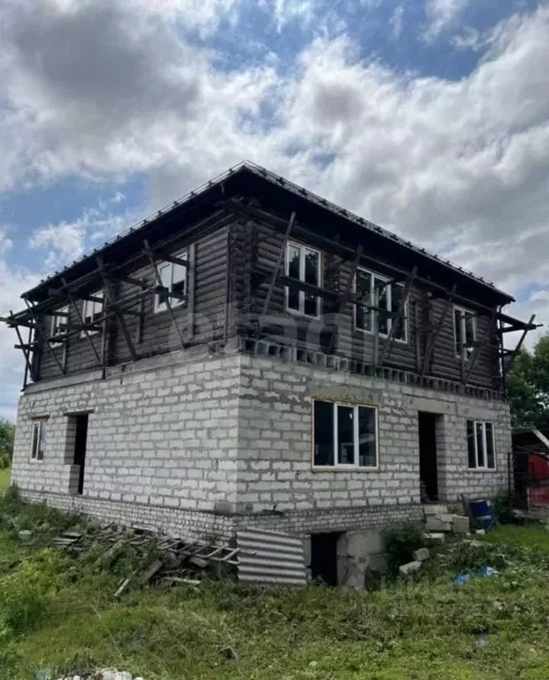 Дом в Брянская область, Почепский район, Краснорогское с/пос, с. ... - Фото 2