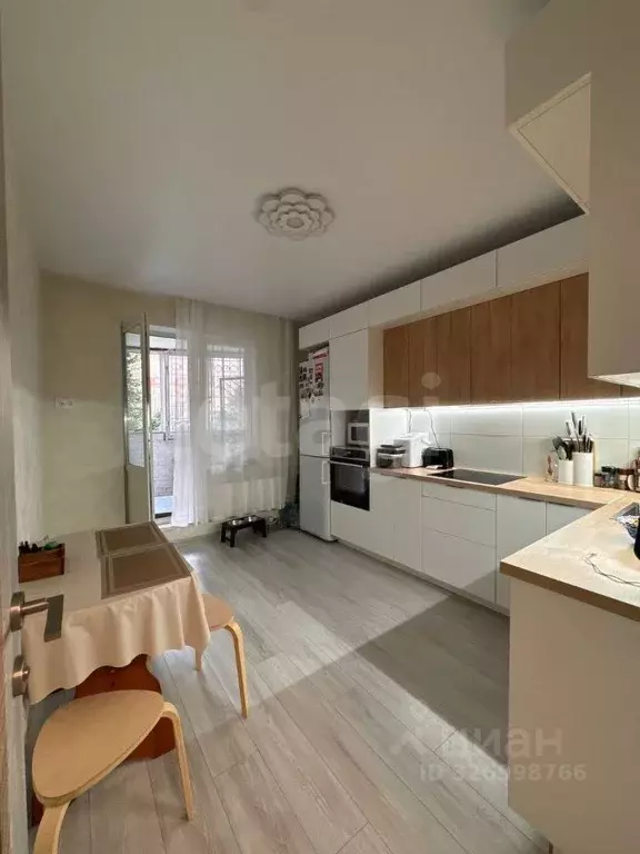 2-к кв. Калужская область, Калуга ул. 65 лет Победы, 41к1 (77.0 м) - Фото 2