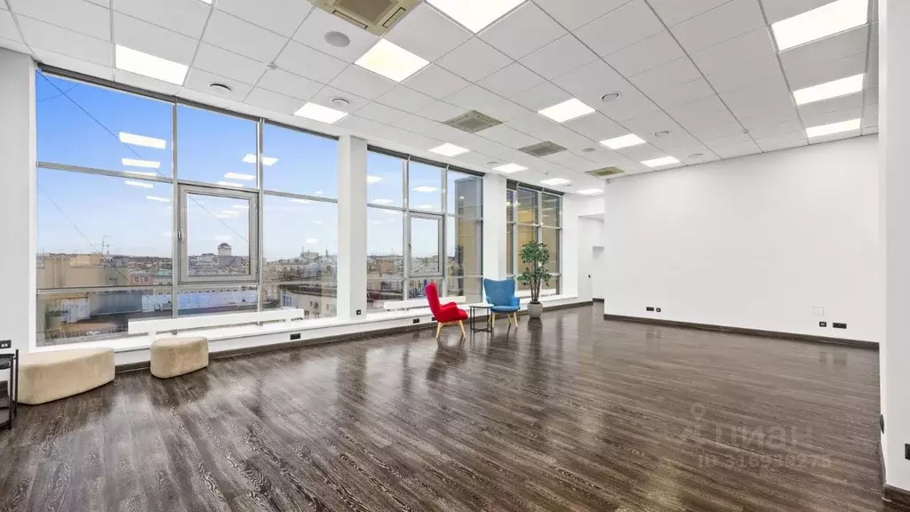 Офис в Санкт-Петербург 2-я Советская ул., 7 (438 м) - Фото 1