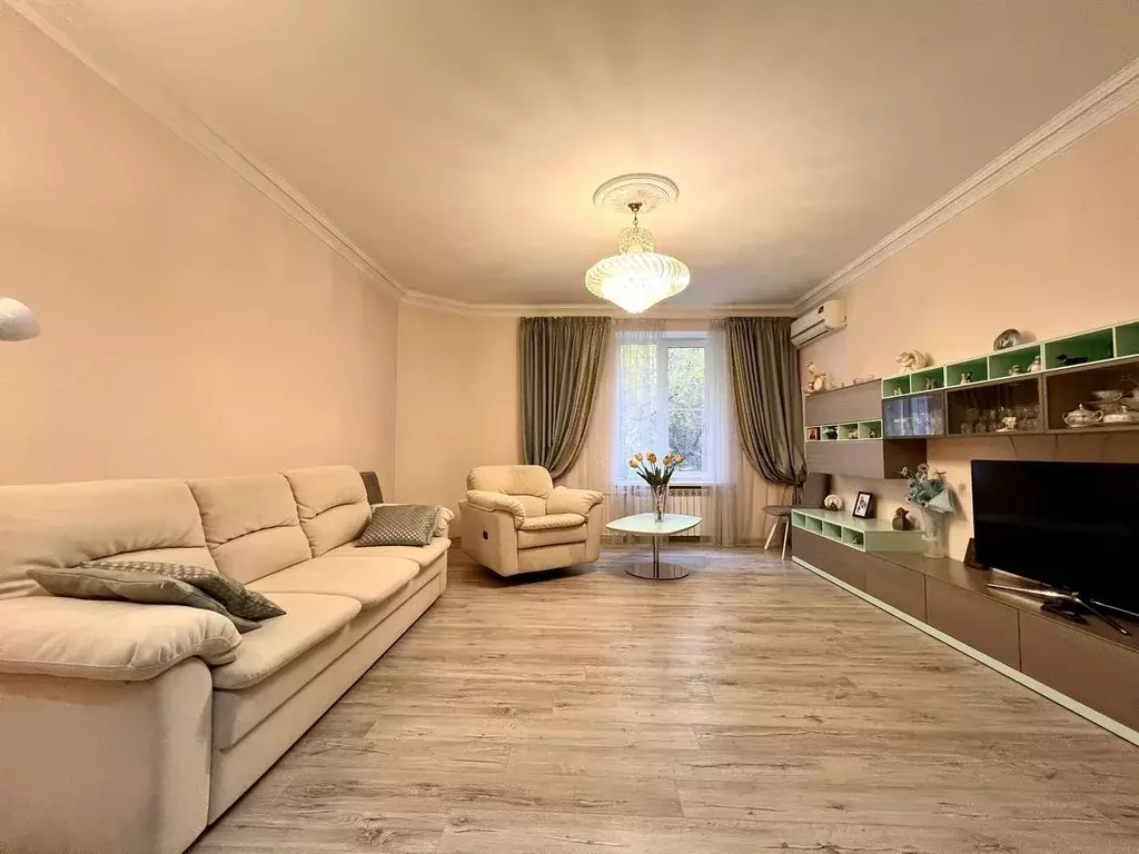 2-к кв. Волгоградская область, Волгоград ул. Пушкина, 14 (75.0 м) - Фото 1