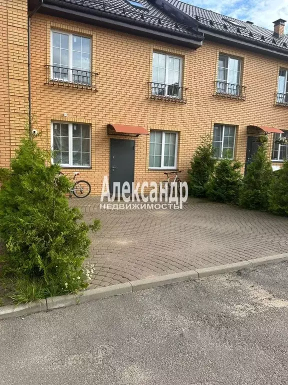 Таунхаус в Ленинградская область, Ломоносовский район, д. Низино ул. ... - Фото 1