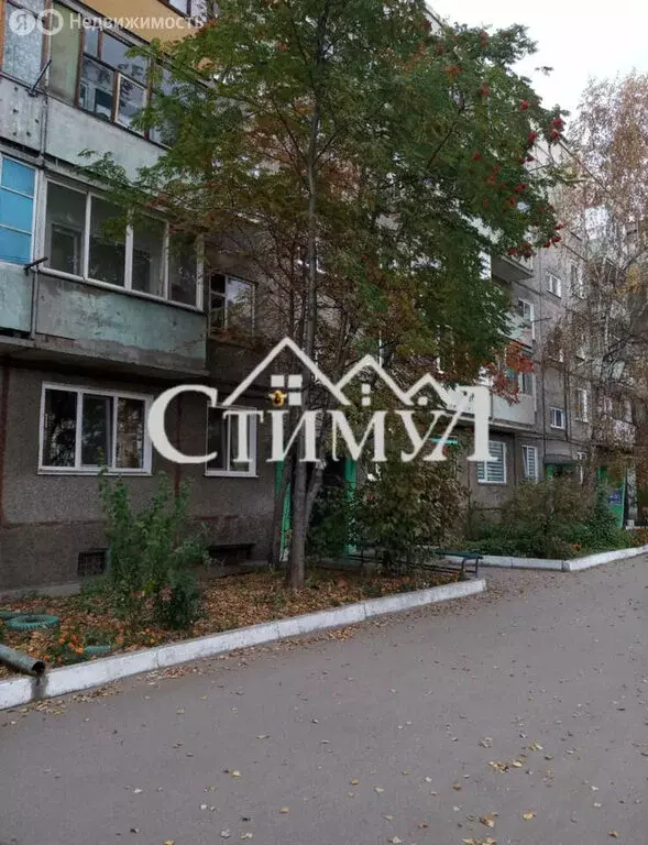 3-комнатная квартира: Усть-Абакан, Красноярская улица, 6 (48 м) - Фото 1