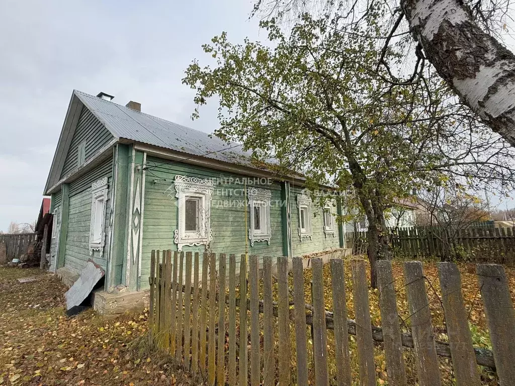 Дом в Рязанская область, Шиловский район, Ерахтурское с/пос, с. ... - Фото 1