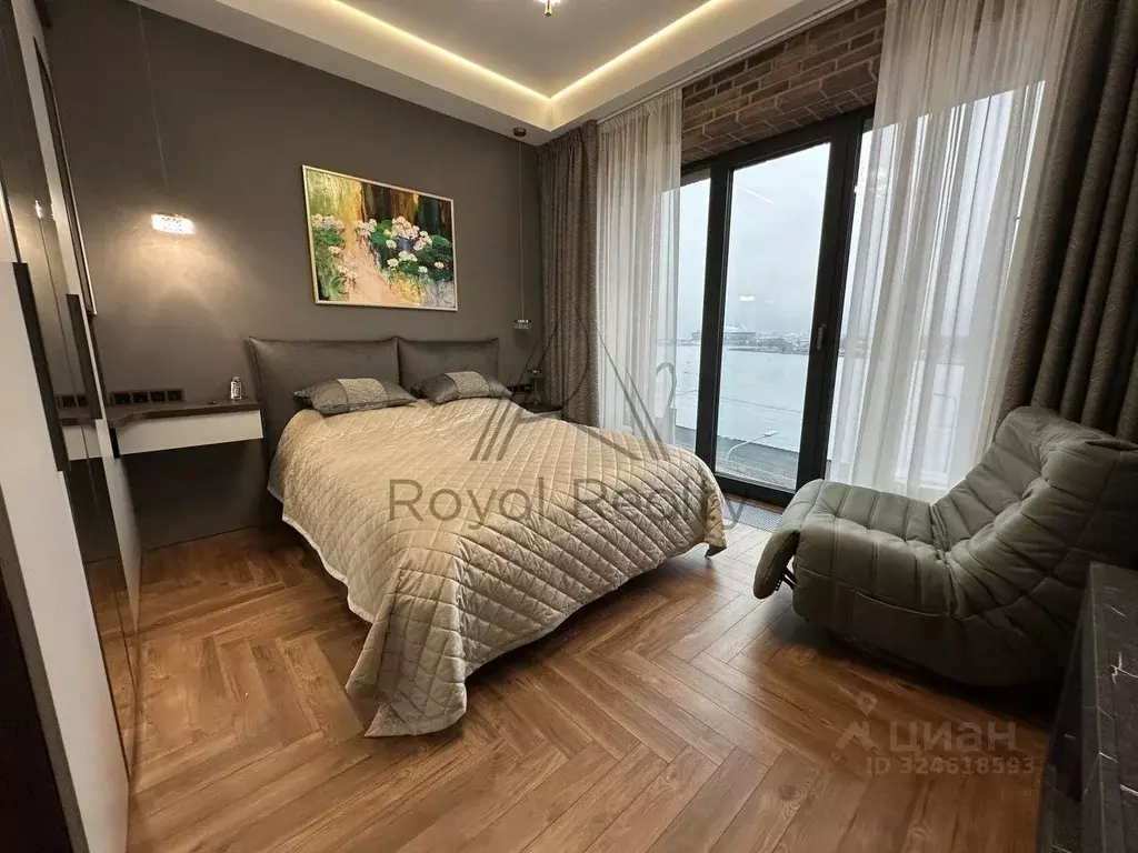 3-к кв. Санкт-Петербург наб. Макарова, 58 (65.0 м) - Фото 1