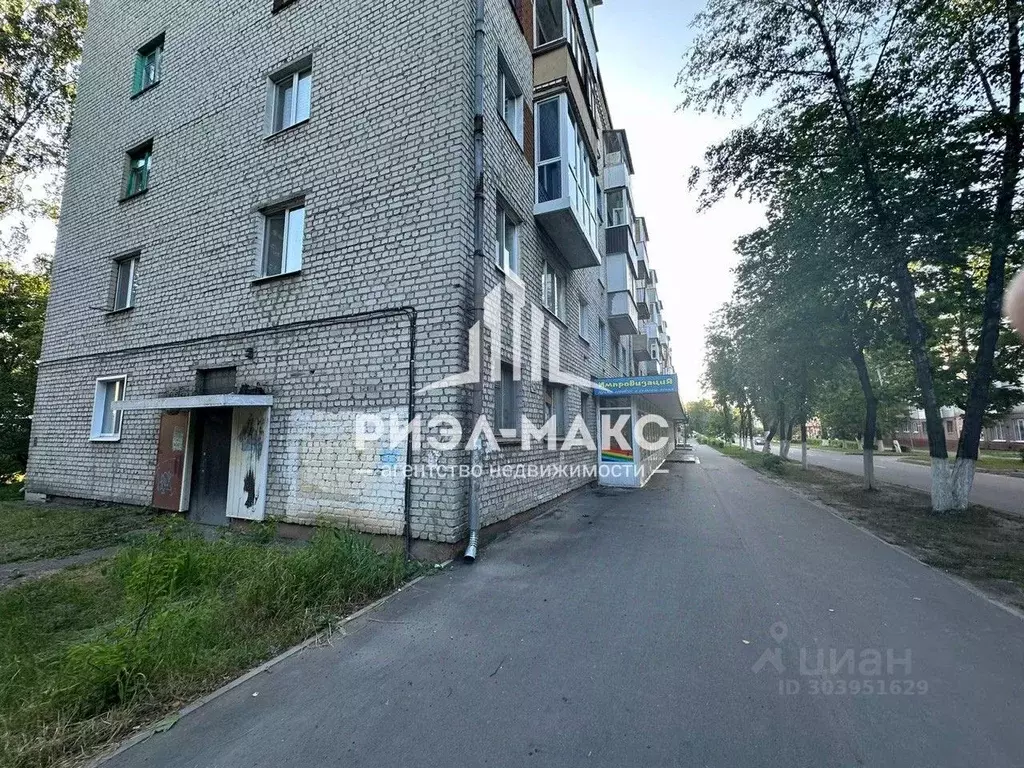 Торговая площадь в Брянская область, Брянск ул. Димитрова, 49 (87 м) - Фото 0