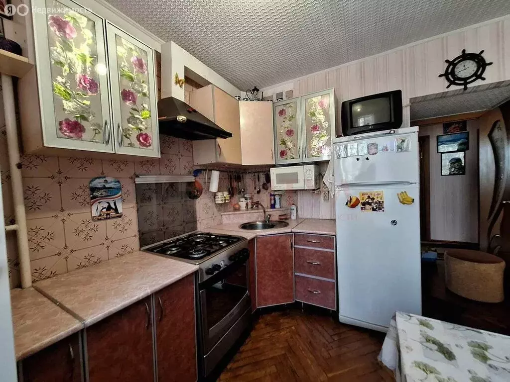 3-комнатная квартира: Старый Оскол, микрорайон Звёздный, 10 (64 м) - Фото 1