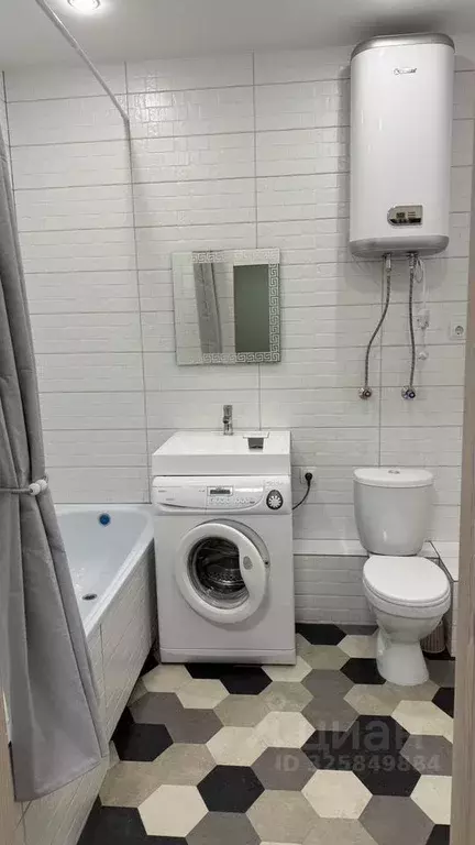 1-к кв. Пермский край, Пермь ул. Революции, 48В (41.0 м) - Фото 0