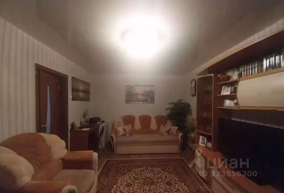 2-к кв. Пермский край, Александровск Яйва пгт, Железнодорожная ул., 44 ... - Фото 2