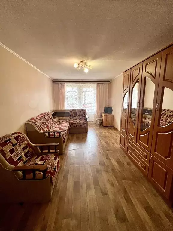 1-к. квартира, 42,1 м, 2/5 эт. - Фото 0